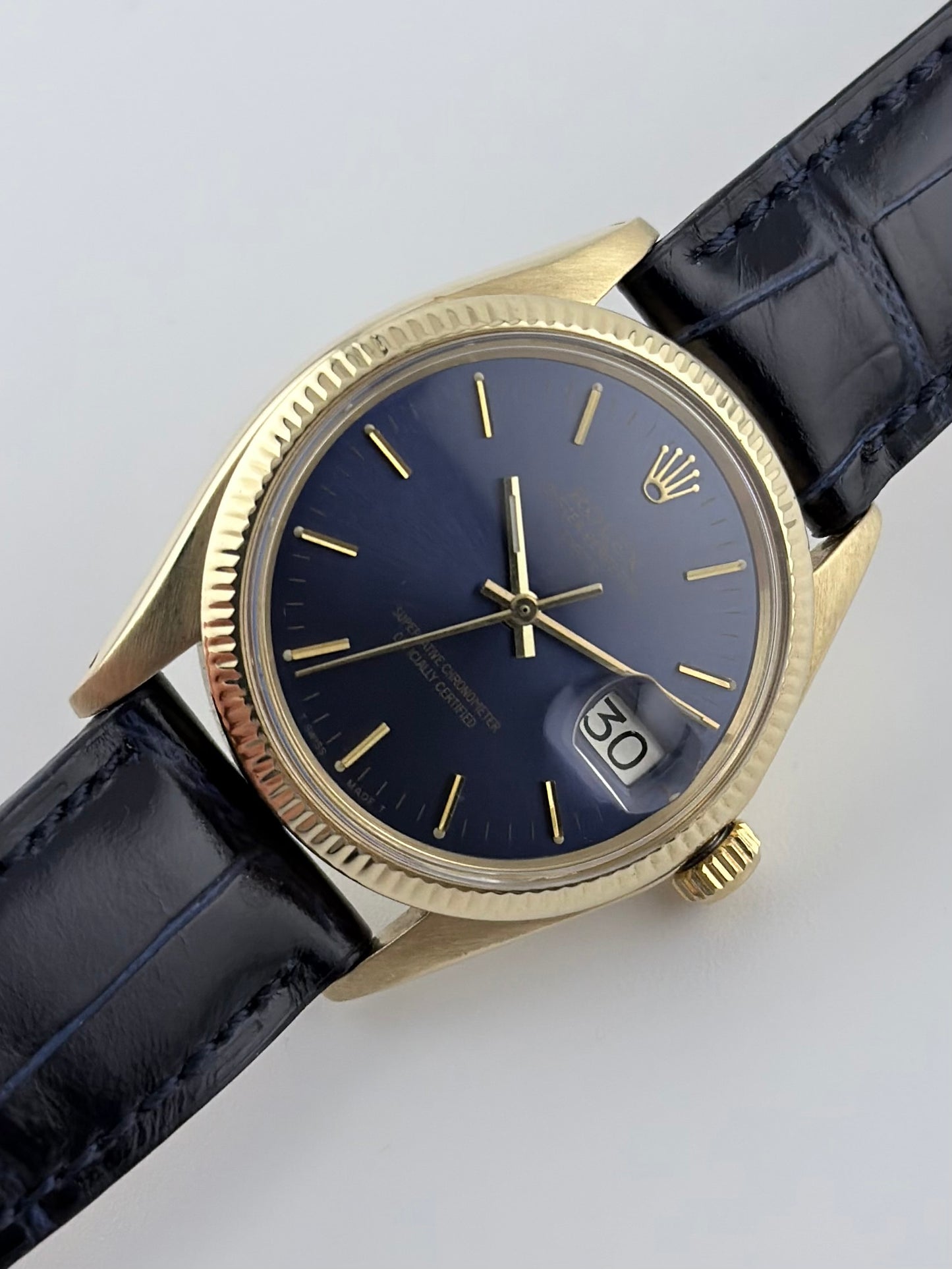 Rolex Oyster Perpetual Date Automatic - 1503 - Solid 14kt Gold - Rare Blue Dial