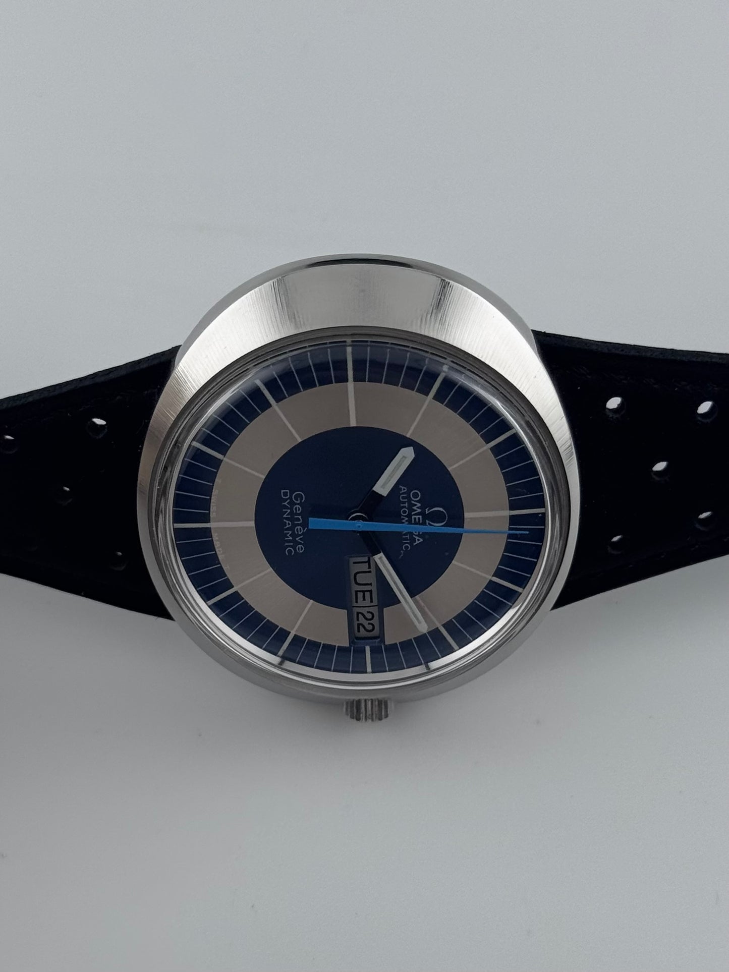 Omega Geneve Dynamic Automatic Mint Condition - 166.107