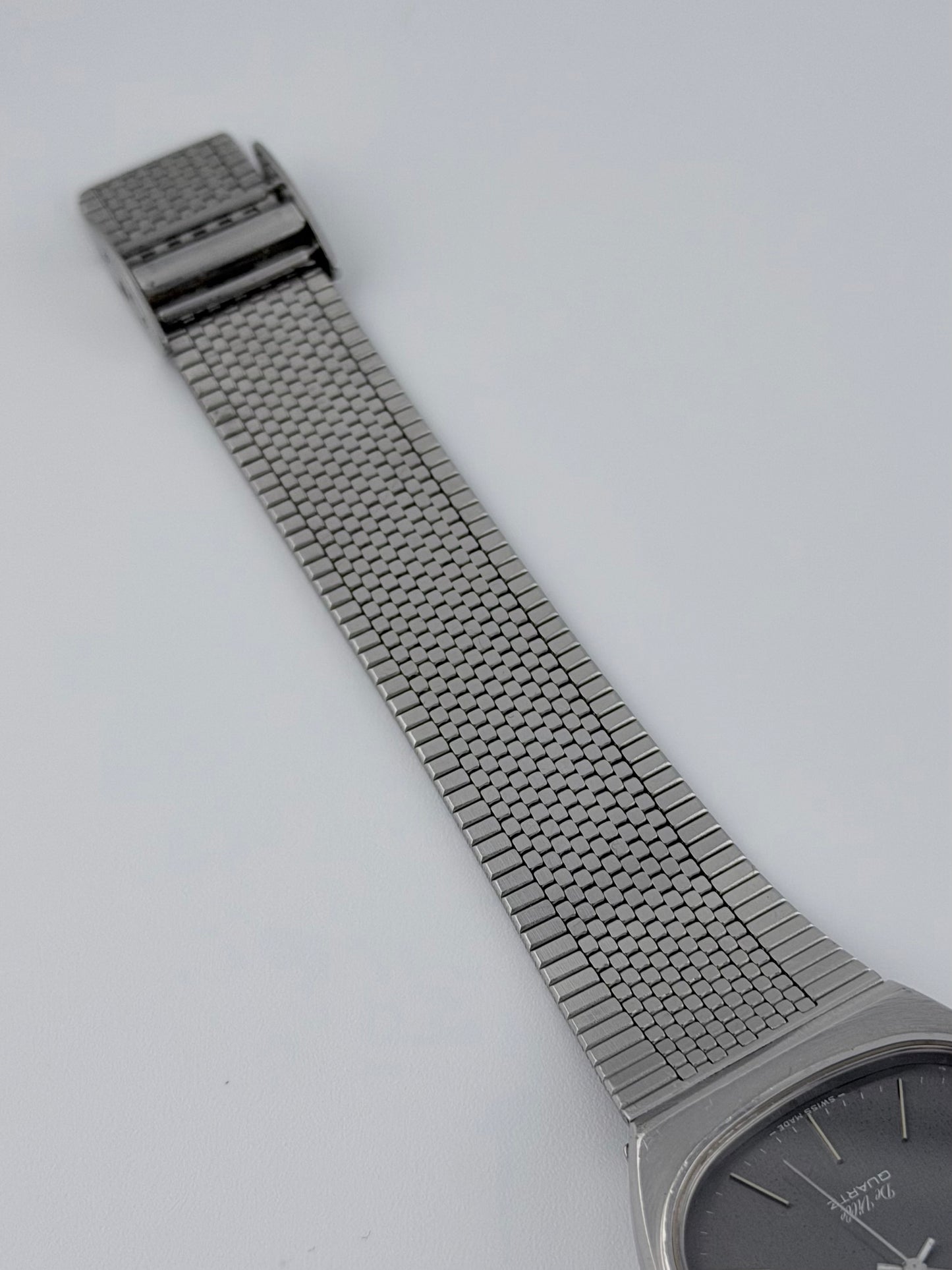 Omega DeVille Quartz Date 192.0035