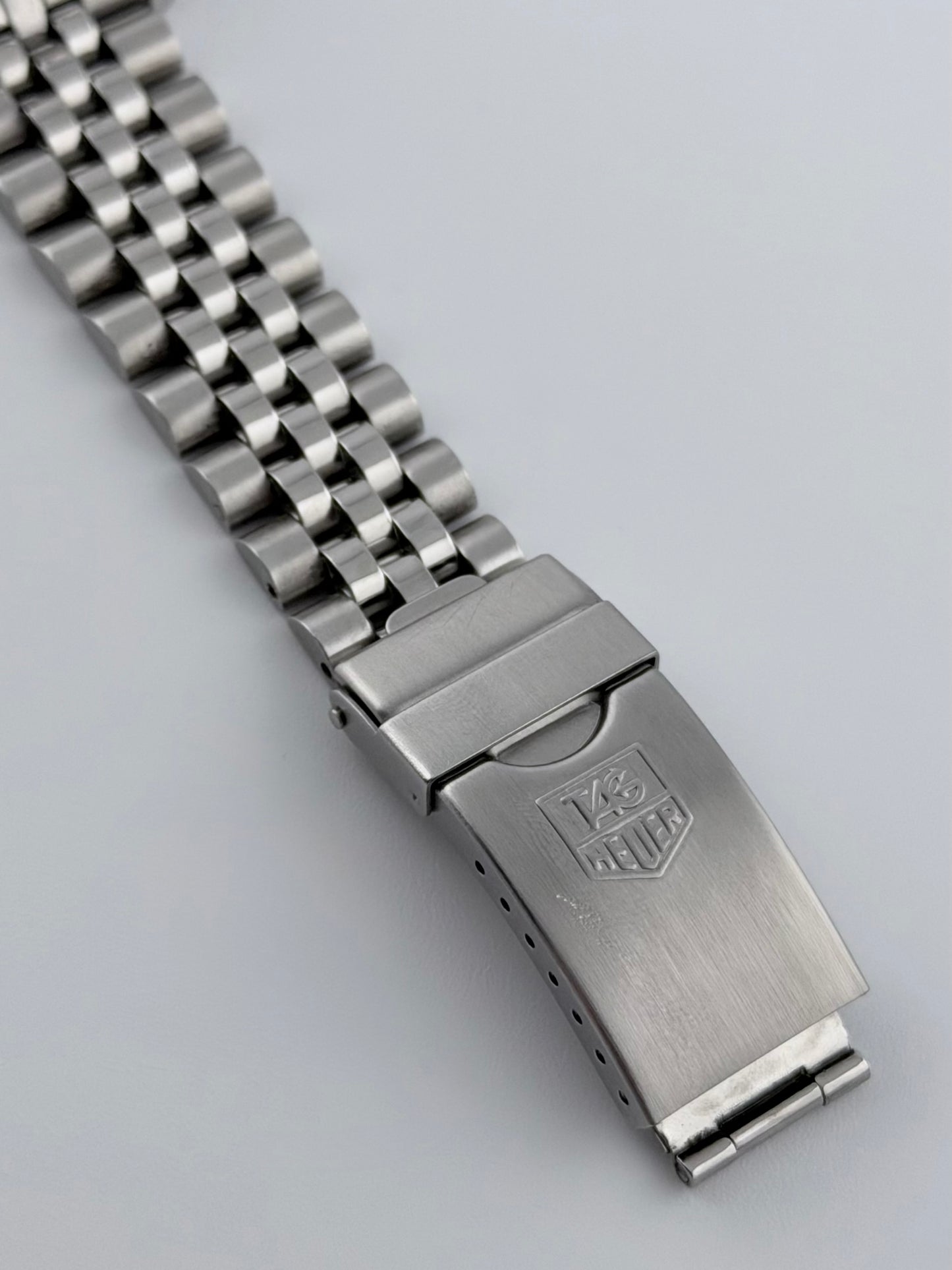 Tag Heuer Professional 1000 Quartz Date 200m 980.013B