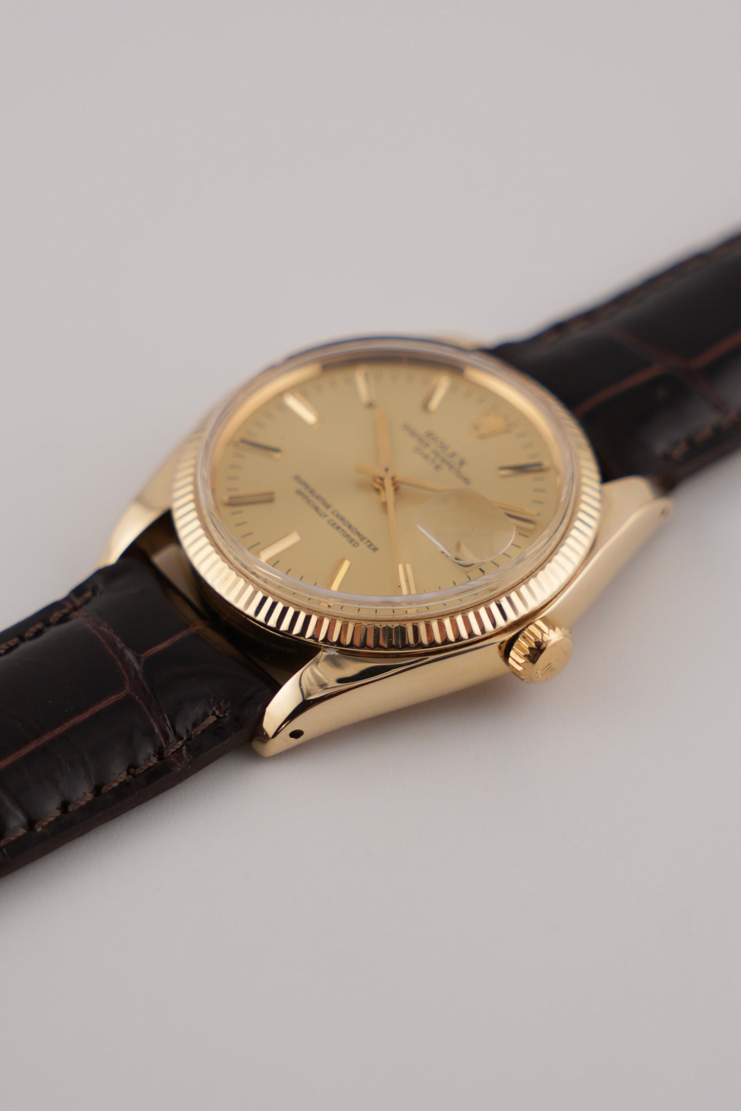 Rolex Oyster Perpetual Date Automatic - 1503 - Solid 14kt Gold