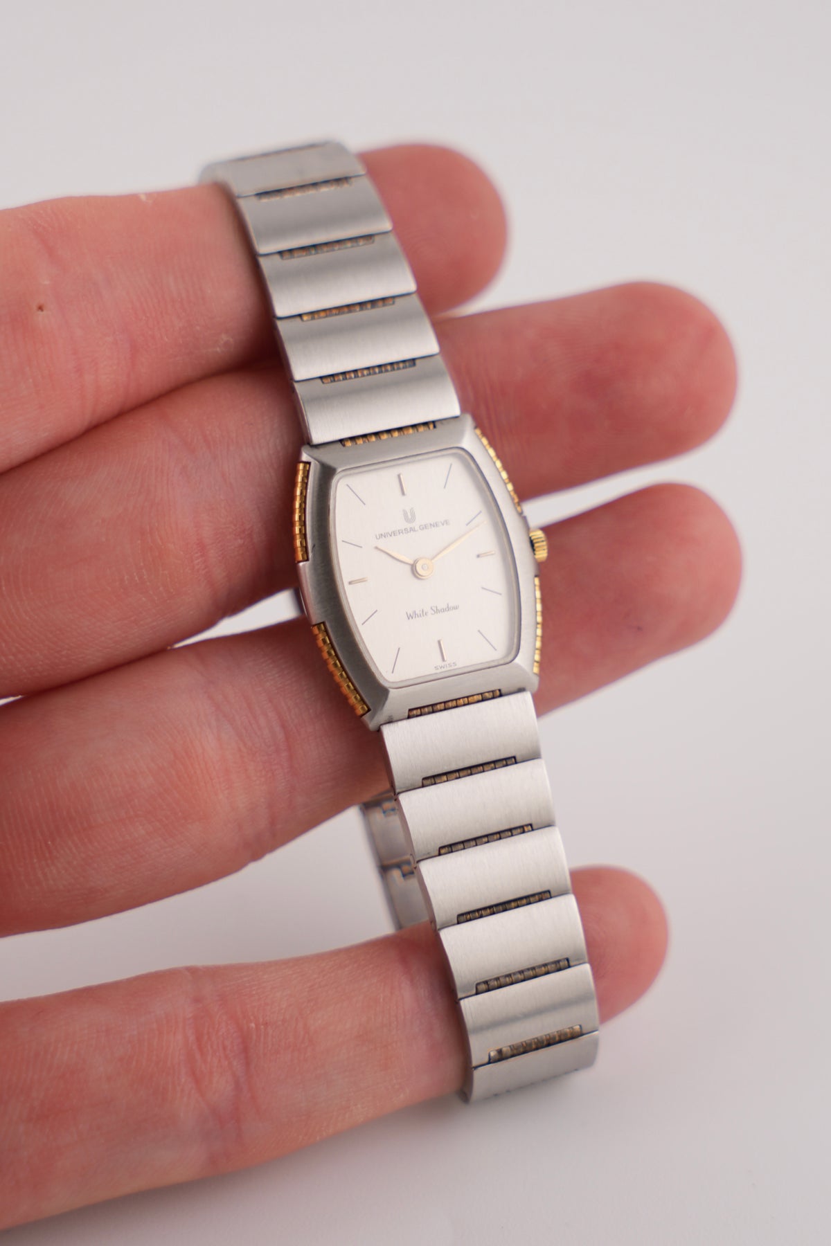 Universal Geneve White Shadow Quartz - 616.520 - Ladies