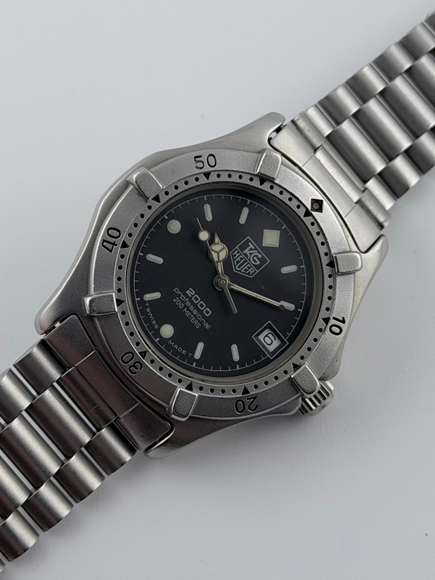 Tag Heuer Professional 2000 Quartz Date - 962.013 - NNOS - Box and Papers