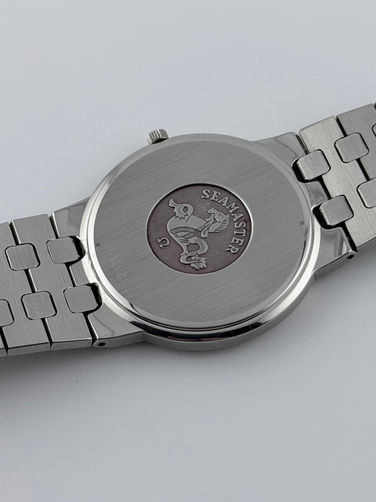 Omega Seamaster Quartz Date 396.0966 - Box and Papers