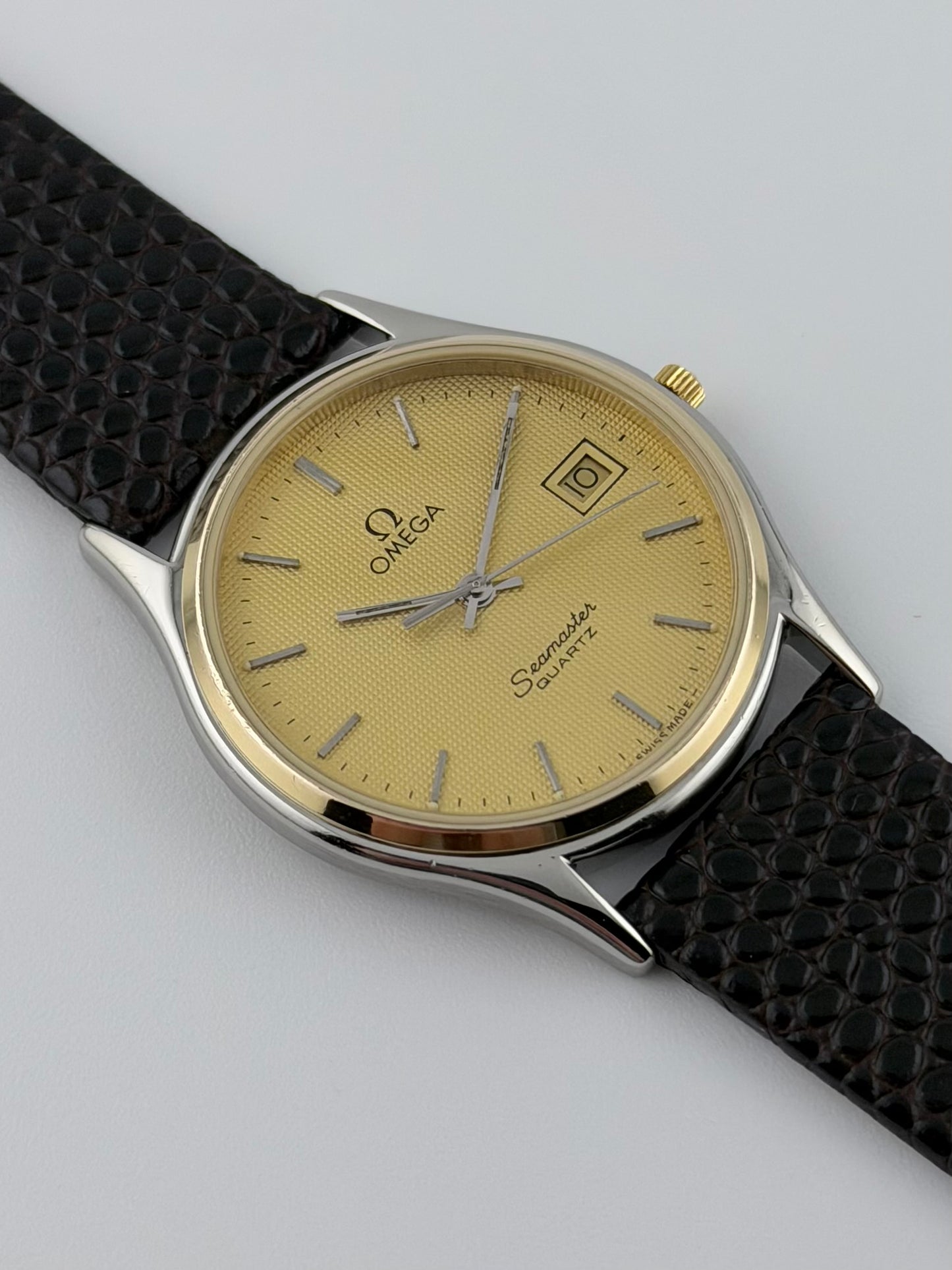 Omega Seamaster Quartz 196.0251 Date - Hobnail Dial