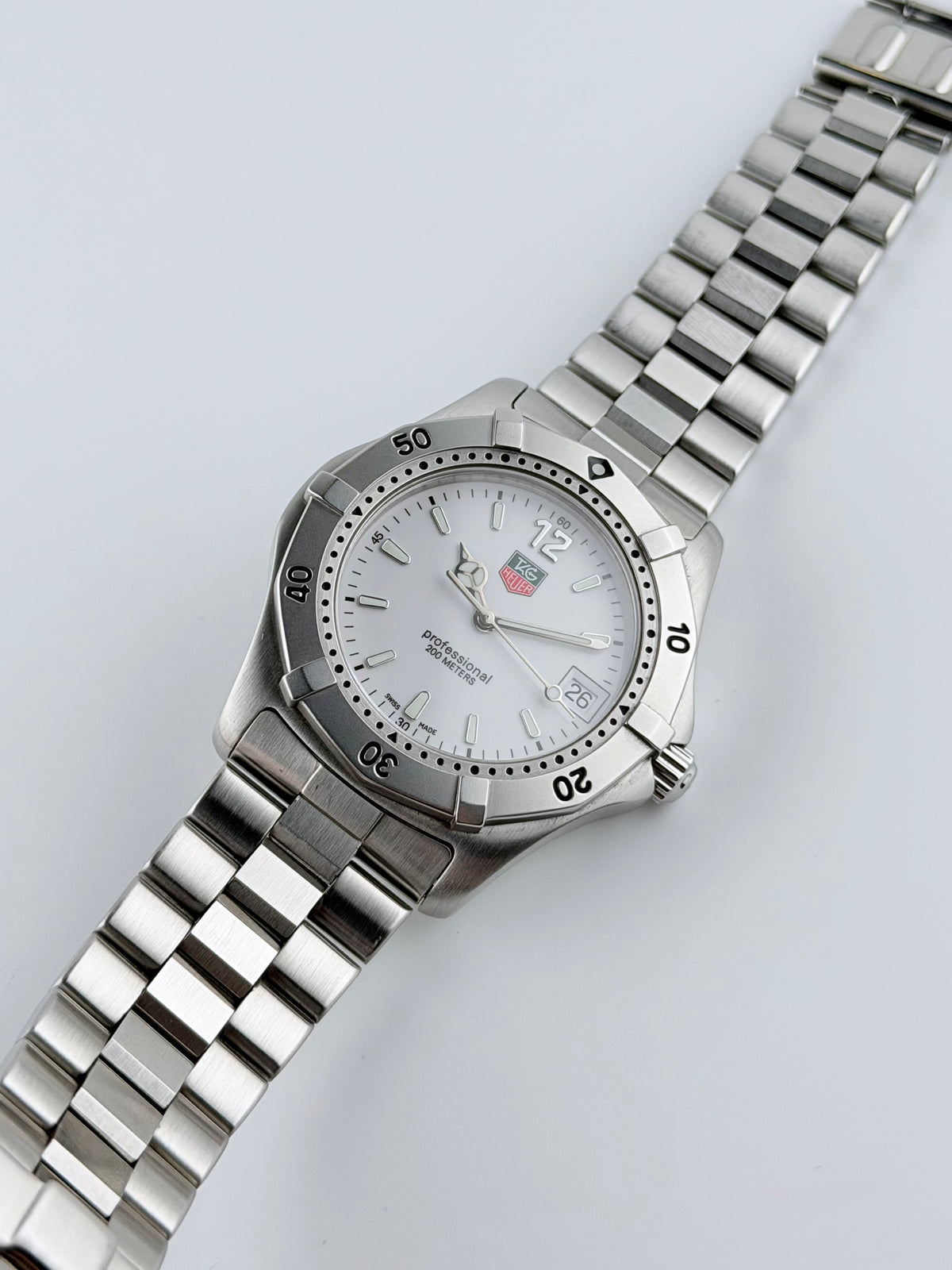 Tag Heuer Professional 200m Quartz Date - WK1111-0