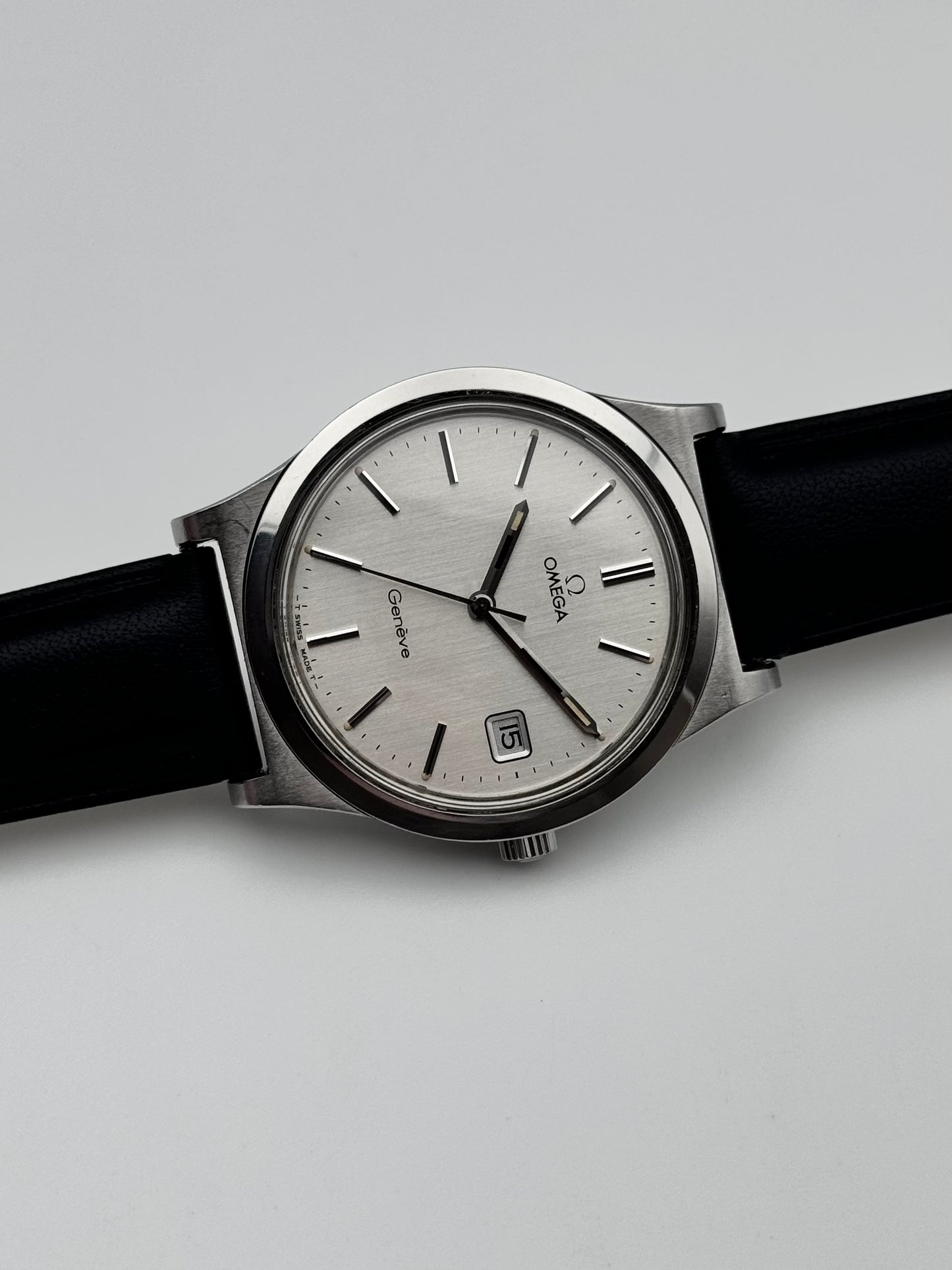 Omega Geneve Manual Wind Date - 136.0102