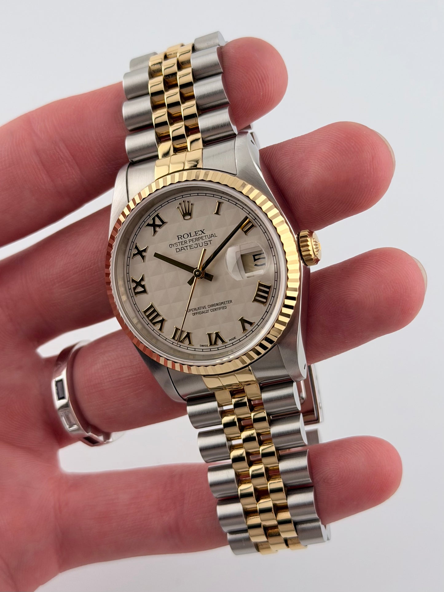 Rolex Datejust Oyster Perpetual 16233 - Rare Pyramid Dial - Original Box