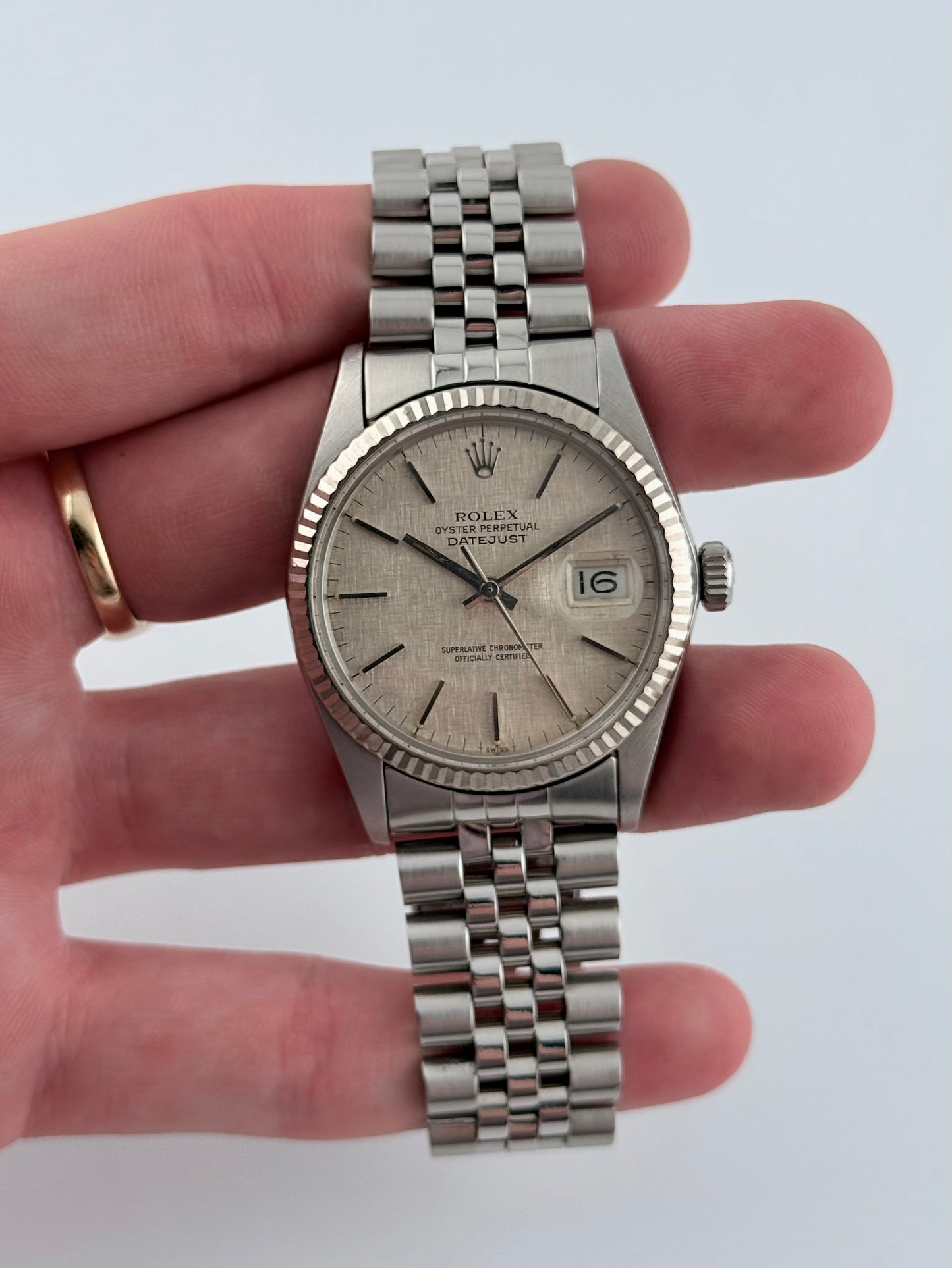 Rolex Datejust Oyster Perpetual - 16014 - White Gold Bezel - Linen Dial