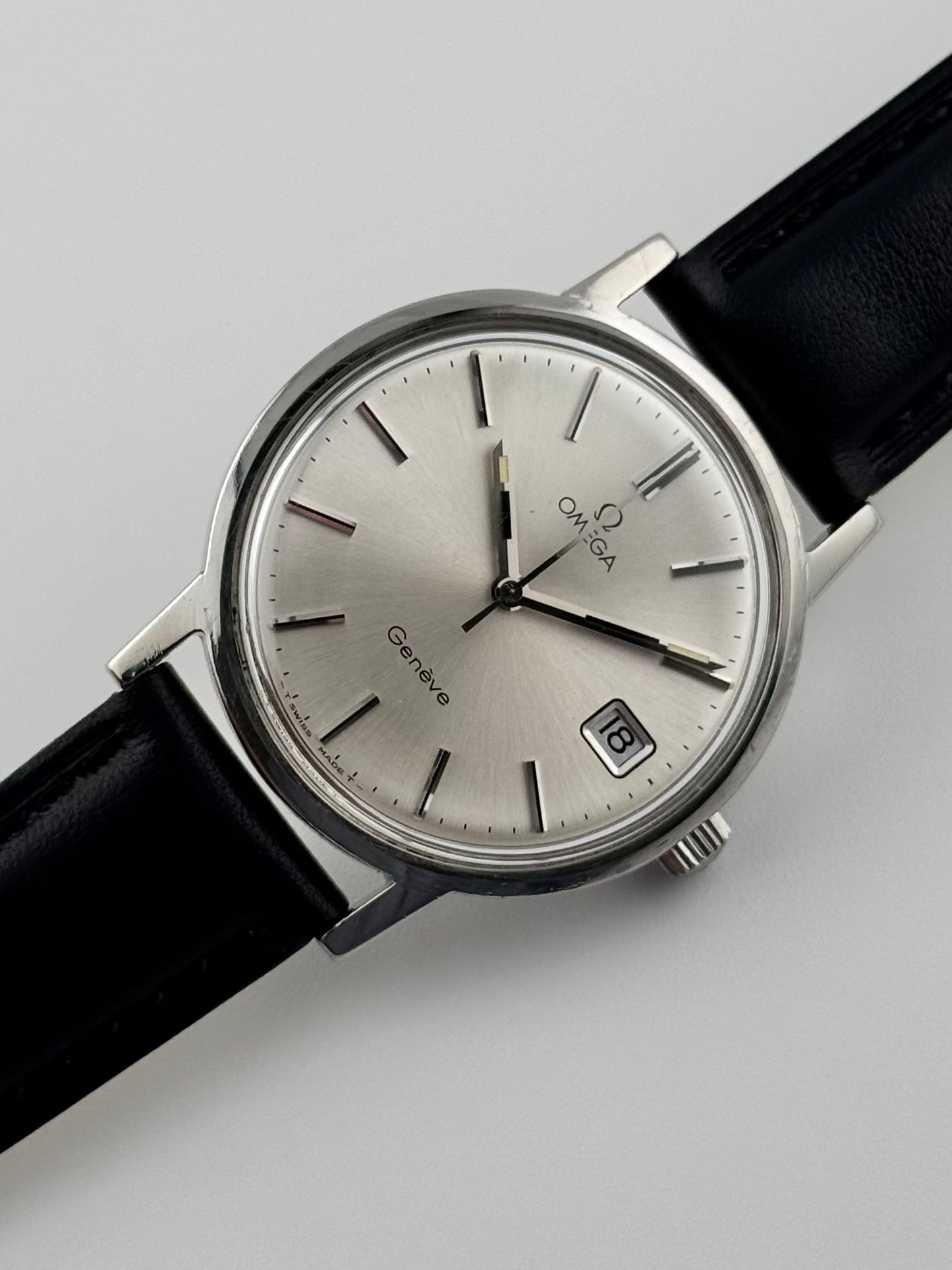 Omega Geneve Date Manual 136.0104 Sunburst Dial