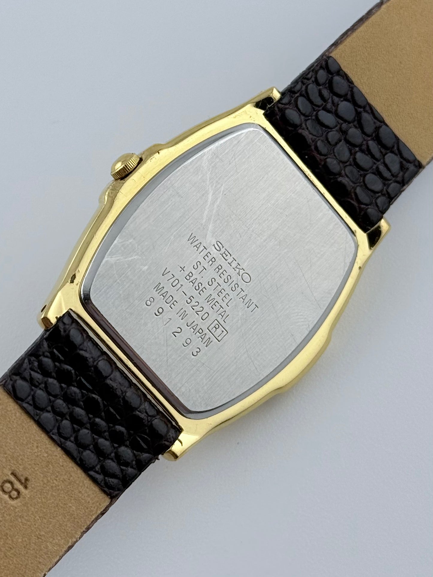 Seiko Tank Quartz - V701-5220