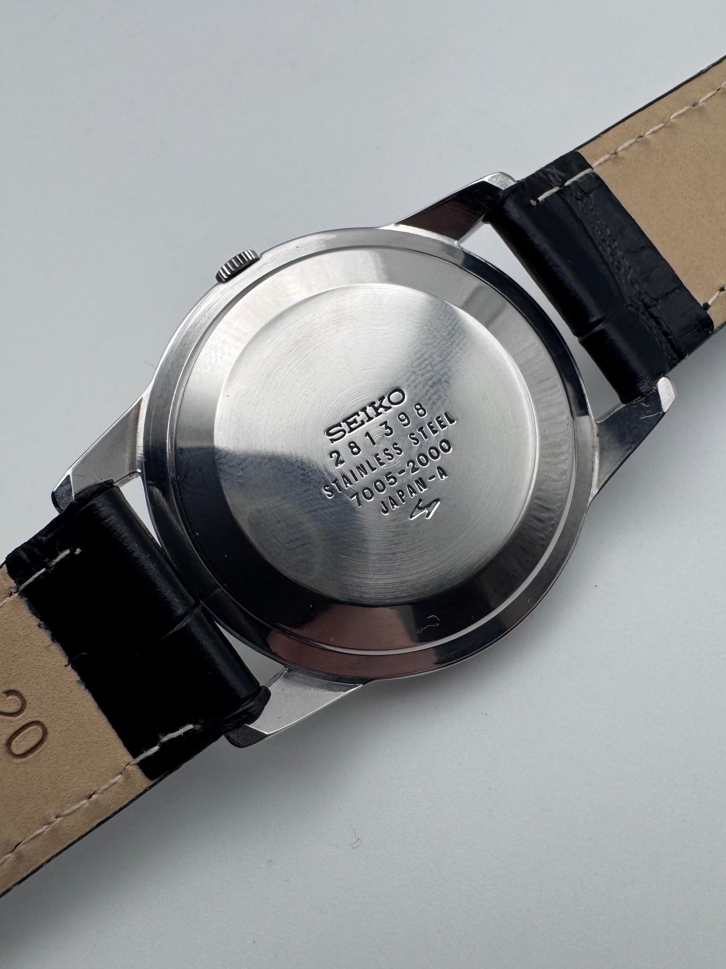 Seiko Automatic Date 17j 7005-2000- original box