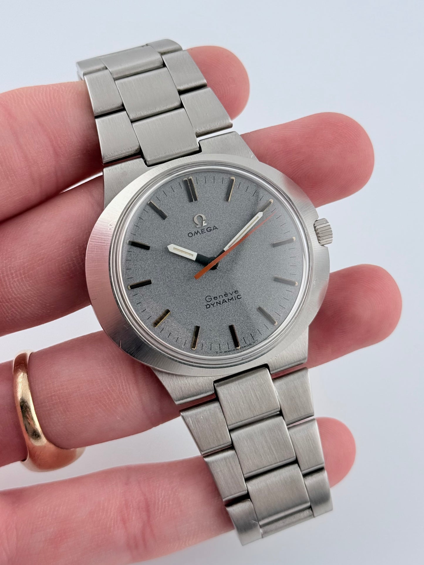 Omega Geneve Dynamic Manual Wind - 136.033 - Rare Dial