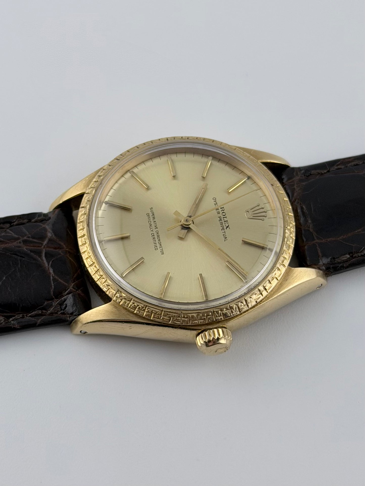 Rolex Oyster Perpetual Automatic 18kt Gold - 1030
