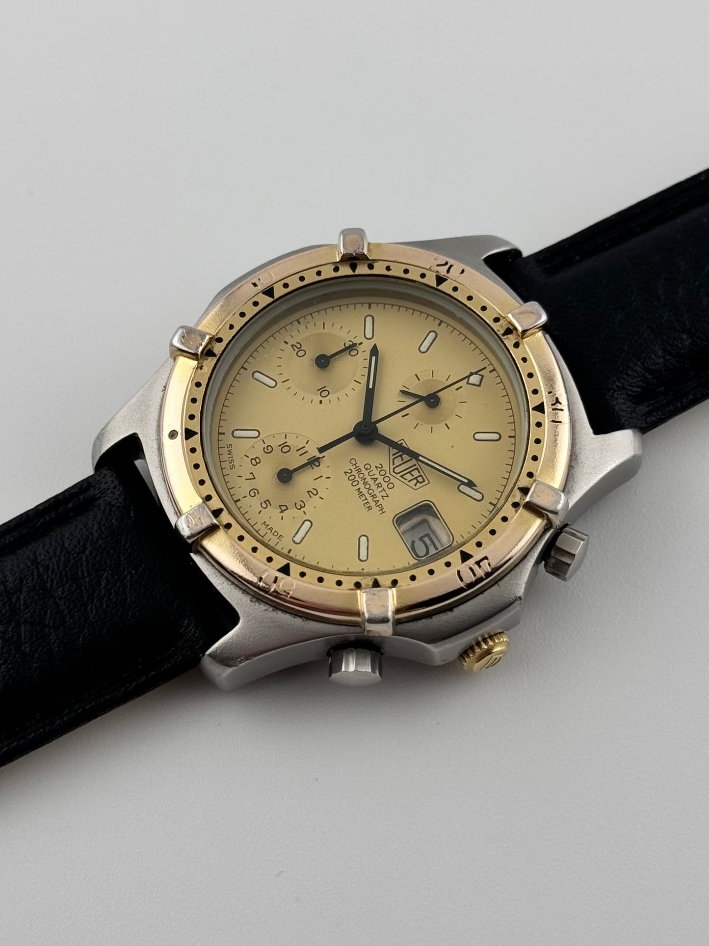 Heuer 2000 Quartz Chronograph - M379
