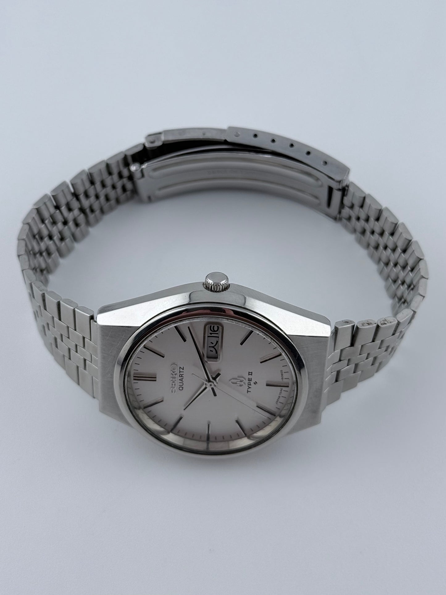 Seiko Type II Quartz Day-Date - 7546-8070