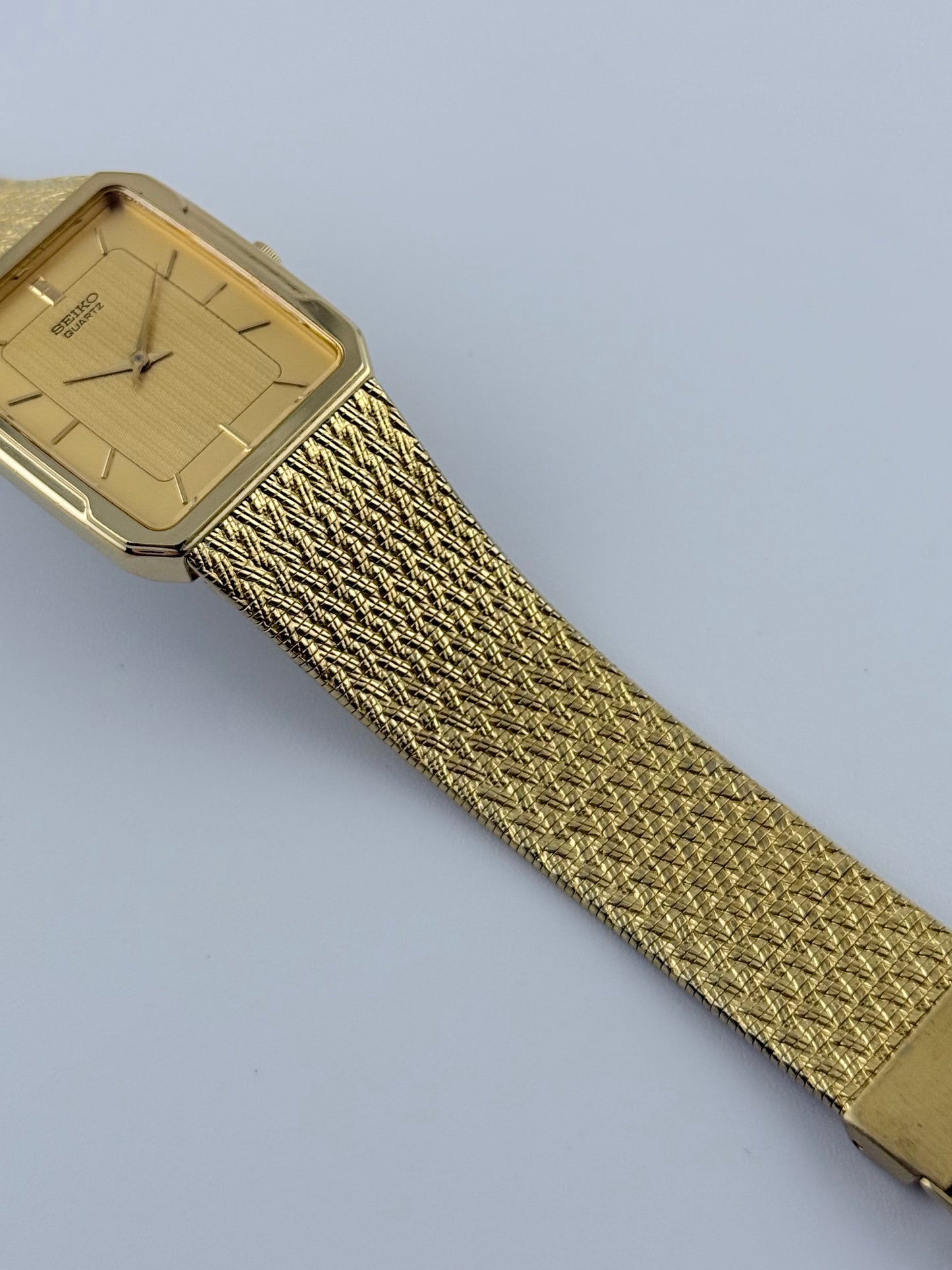 Seiko Tank Quartz 5Y30-5B49