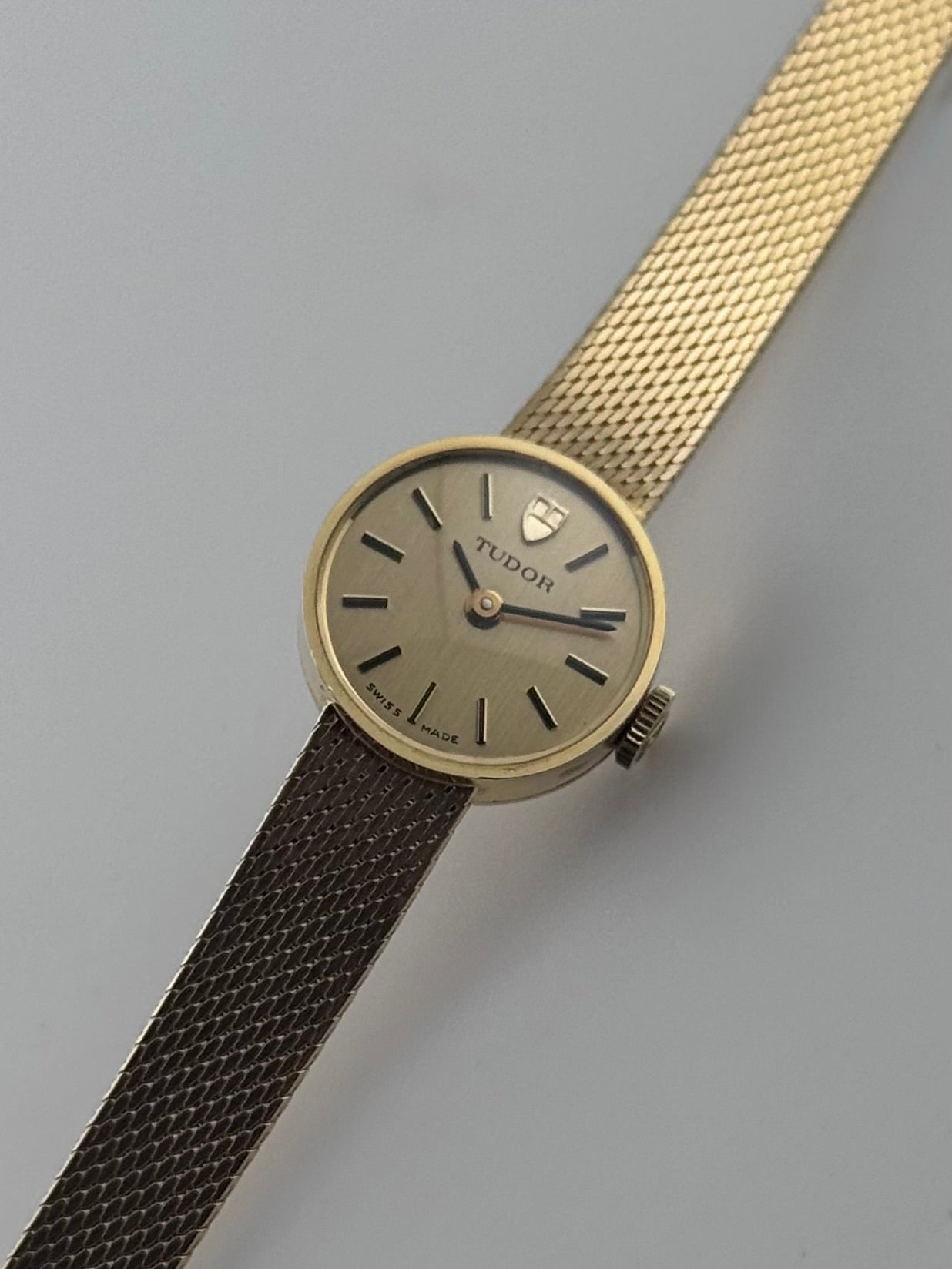 Tudor 9ct Manual Wind 058708 - Ladies - RARE - with Box