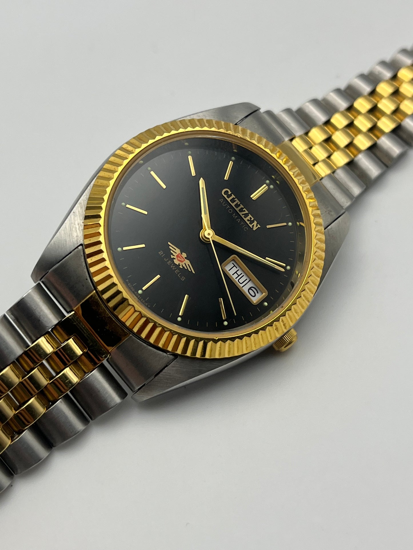 Citizen Eagle 7 Day-Date 4-R02106