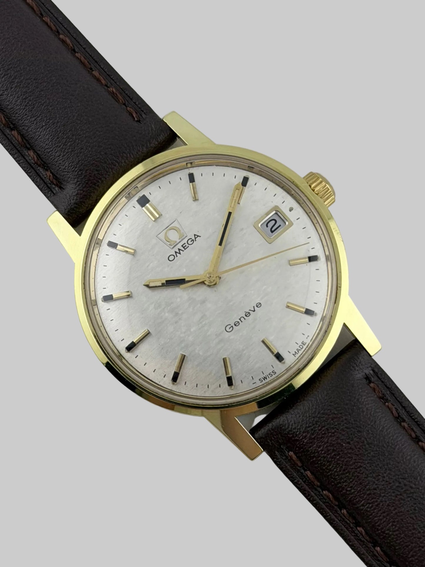 Omega Geneve Manual Wind - 136.070 - Rare Shantung Dial