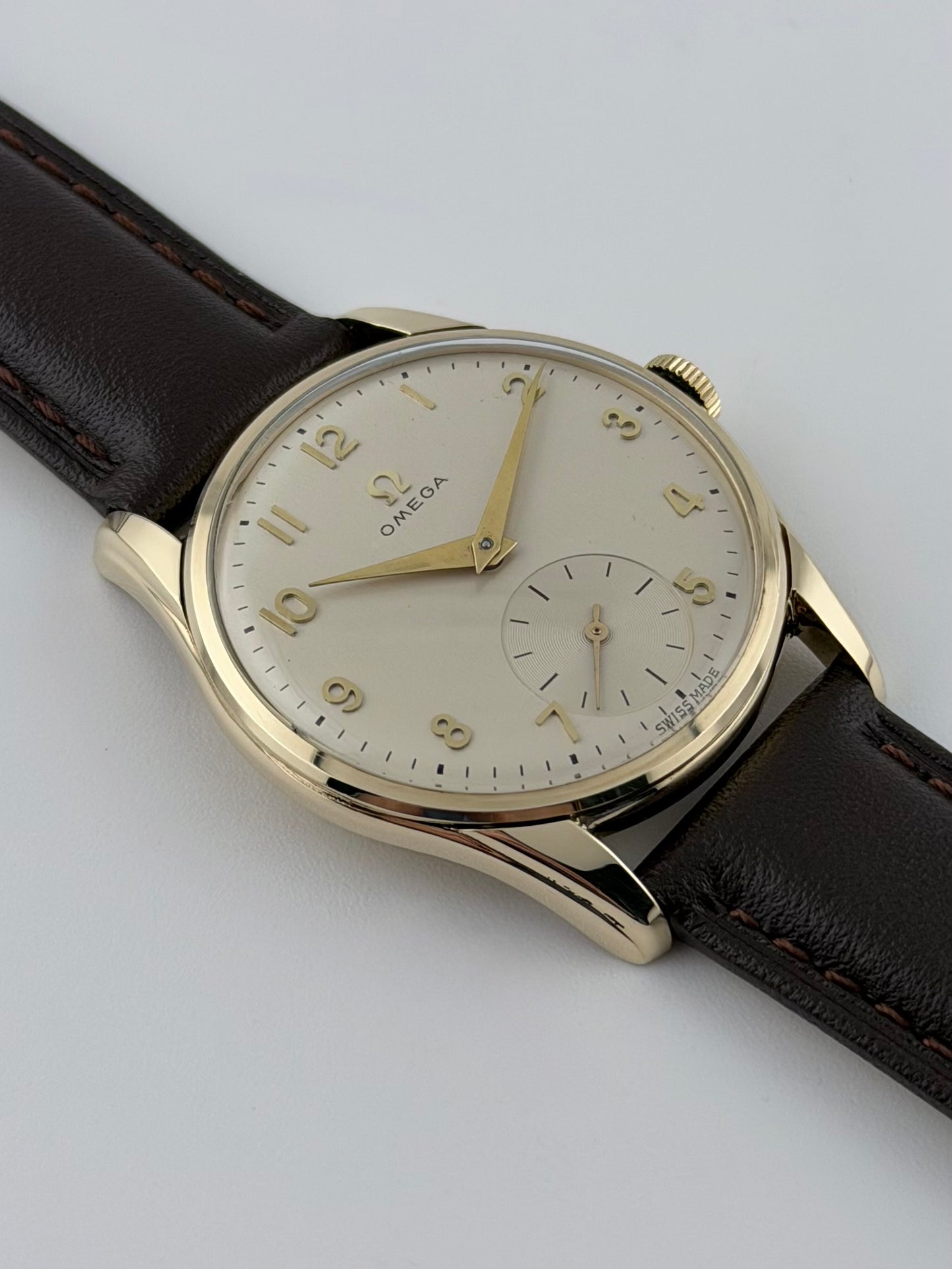 Omega Manual Wind Sub Seconds 9ct Solid Gold - 868945 - Rare Arabic Dial
