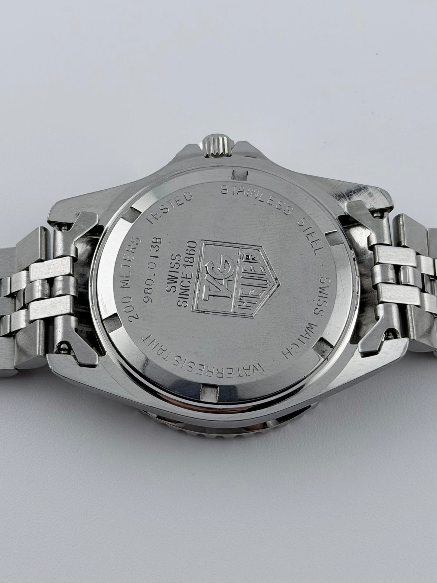 Tag Heuer Professional 1000 Quartz Date 200m 980.013B