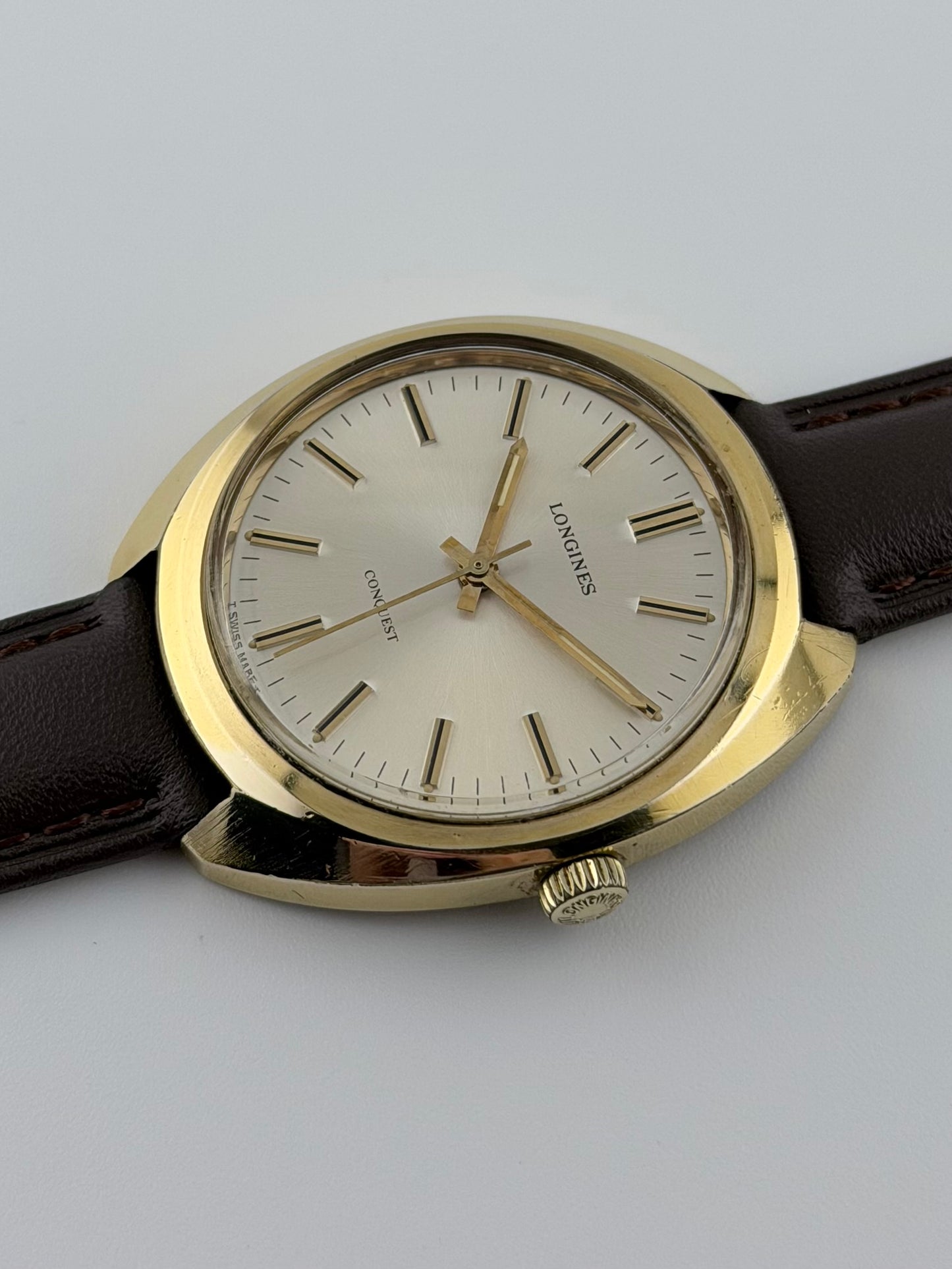 Longines Conquest Manual Wind - Sunburst Dial