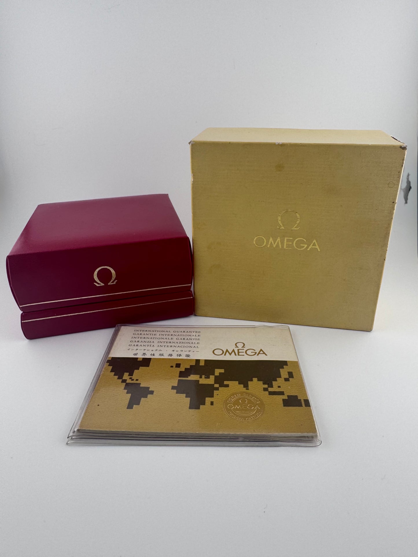 Omega De Ville Automatic Date 166.5020 - 9ct Solid Gold - Box and Papers!