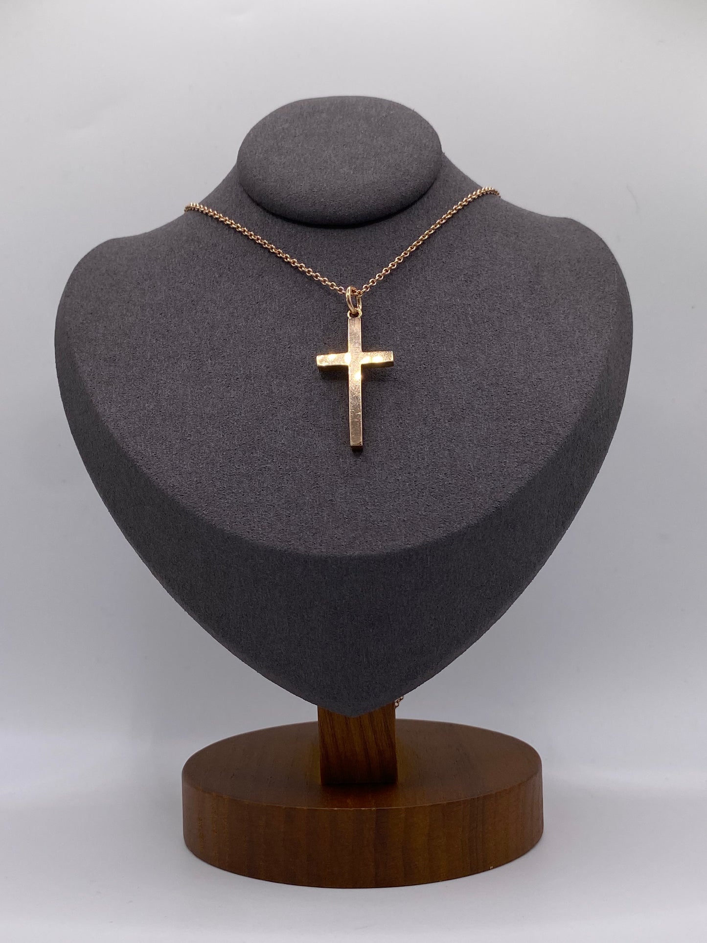 9ct Gold Cross Pendant with 9ct Gold Chain