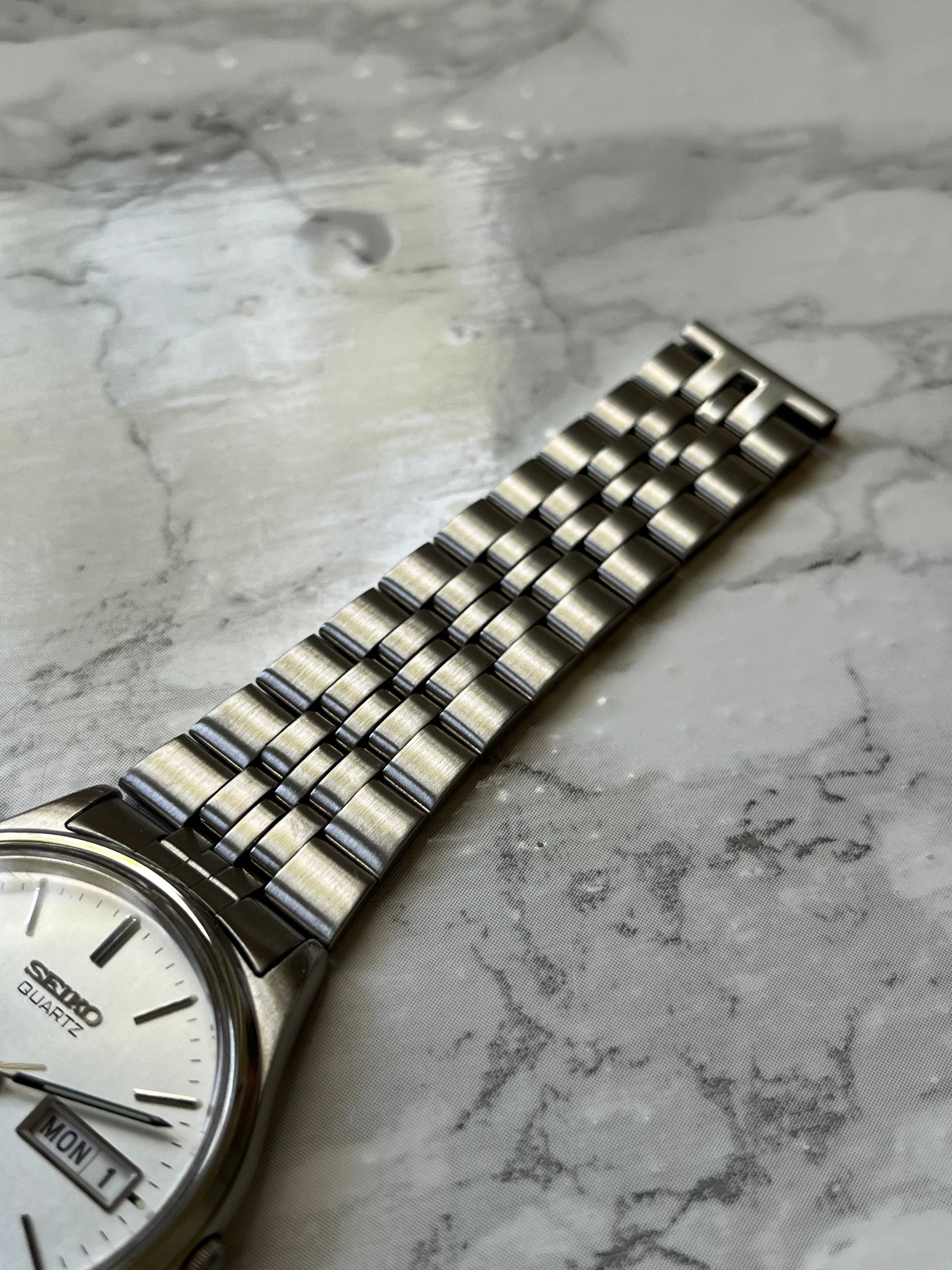 Seiko Quartz Day-Date 7N43-8A30 – The Wrist Watcher