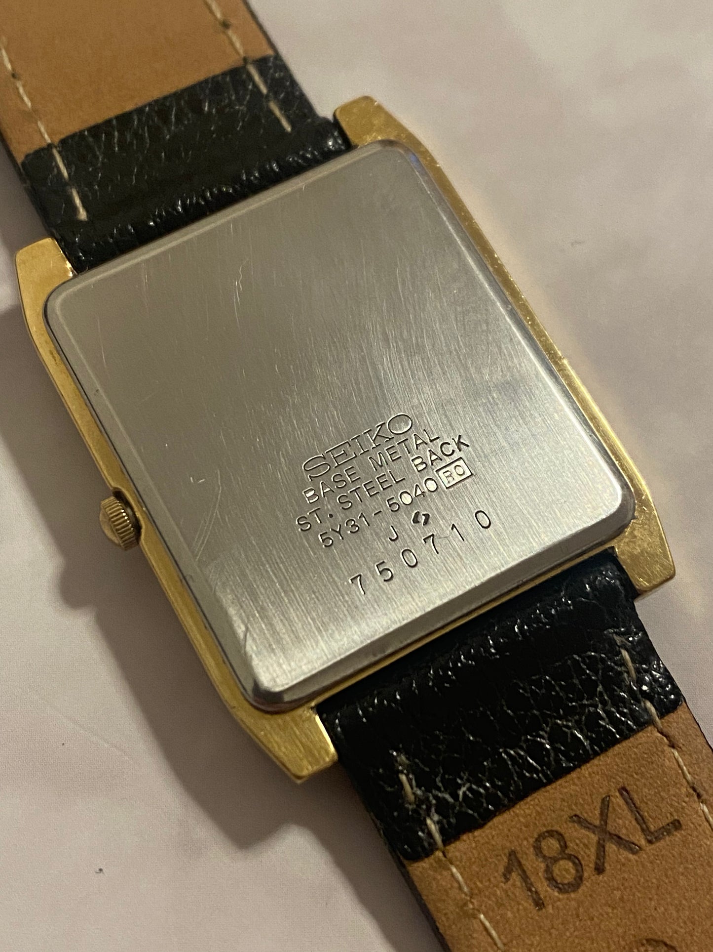 Seiko Tank Quartz 5Y31-5040